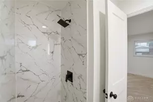 2629 N Emerald Dr, Dayton, OH 45431 - Photo 31