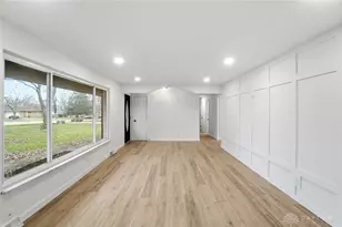 2629 N Emerald Dr, Dayton, OH 45431 - Photo 7