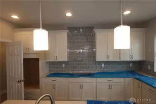 10213 Gully Pass Dr, Dayton, OH 45458 - Photo 5