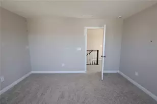 10084 Gully Pass Dr, Washington Twp, OH 45458 - Photo 9