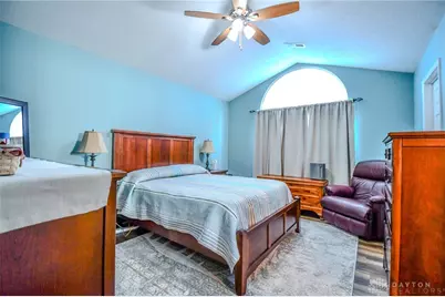 6774 Evergreen Circle, Huber Heights, OH 45424 - Photo 17