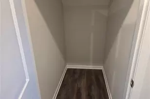 3158 Scarborough Ct, Butler Twp, OH 45414 - Photo 5