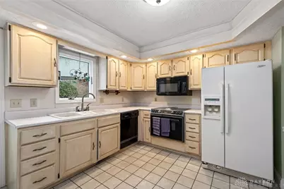 686 Doe Crossing, Centerville, OH 45459 - Photo 11