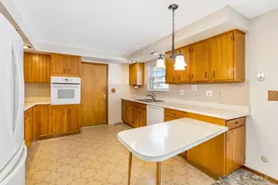 618 Dorado Dr, Fairborn, OH 45324 - Photo 9