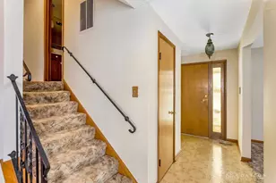 618 Dorado Dr, Fairborn, OH 45324 - Photo 3