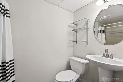 556 Shadowlawn Avenue, Dayton, OH 45419 - Photo 29