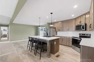 411 Kalynn Cir, Fairborn, OH 45324 - Photo 5