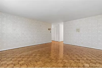 1379 Honeysuckle Drive, Fairborn, OH 45324 - Photo 7