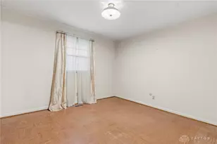 1379 Honeysuckle Dr, Fairborn, OH 45324 - Photo 9