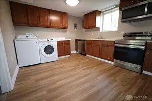 7967 Washington Park Dr, Dayton, OH 45459 - Photo 9