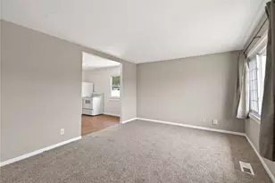 153 N Diana Ln, Fairborn, OH 45324 - Photo 7