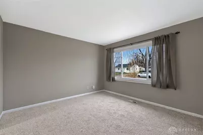 153 N Diana Lane, Fairborn, OH 45324 - Photo 7