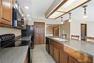 7128 Hartcrest Ln, Dayton, OH 45459 - Photo 73