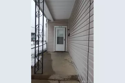 213 S Shaffer Street, Springfield, OH 45506 - Photo 3