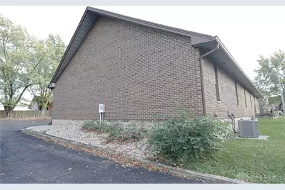 543 W Funderburg Road, Fairborn, OH 45324 - Photo 5