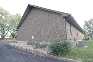 543 W Funderburg Rd, Fairborn, OH 45324 - Photo 5