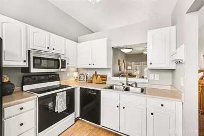 26 Southard Lane, West Carrollton, OH 45449 - Photo 3