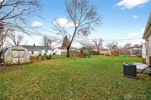 230 Pat Ln, Fairborn, OH 45324 - Photo 23