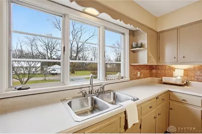 419 Candace Drive, Springfield, OH 45504 - Photo 13