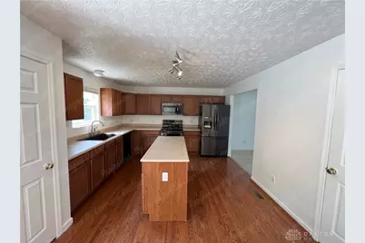 390 Chapelgate Drive, Fairborn, OH 45324 - Photo 13