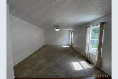 390 Chapelgate Drive, Fairborn, OH 45324 - Photo 9