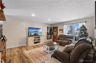 6055 Layne Hills Ct, Englewood, OH 45322 - Photo 7