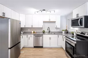 3781 Keswick Ln, Dayton, OH 45439 - Photo 5