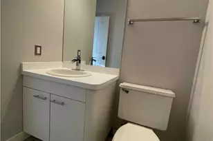 445 E 6th St, Dayton, OH 45402 - Photo 13