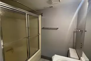 445 E 6th St, Dayton, OH 45402 - Photo 17