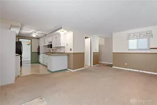 4838 Pacific Ct, Dayton, OH 45424 - Photo 5