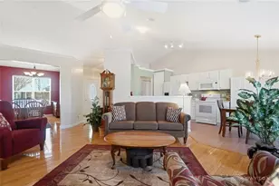 2461 Whisper Dr, Miamisburg, OH 45342 - Photo 7