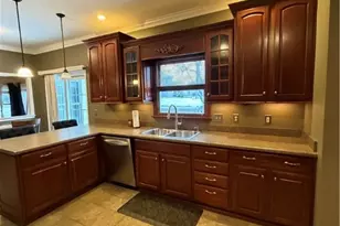 2070 Michelle Ct, Miamisburg, OH 45342 - Photo 9