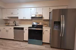 6805 Willow Creek Dr, Dayton, OH 45424 - Photo 3