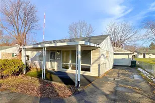 1708 S Gettysburg Ave, Dayton, OH 45417 - Photo 1