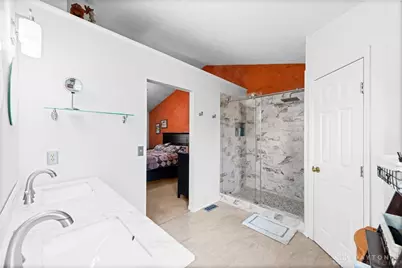 724 Regent Road, Cincinnati, OH 45245 - Photo 29