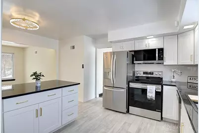 250 Hornwood Drive, Dayton, OH 45405 - Photo 3