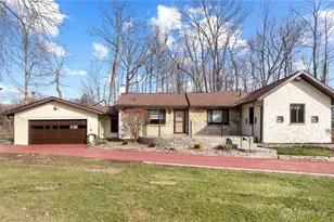 3684 Winston Churchill Dr, Beavercreek, OH 45432 - Photo 5