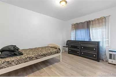 3648 W Siebenthaler Avenue, Dayton, OH 45406 - Photo 17