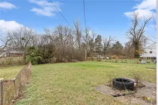 3648 W Siebenthaler Ave, Dayton, OH 45406 - Photo 3