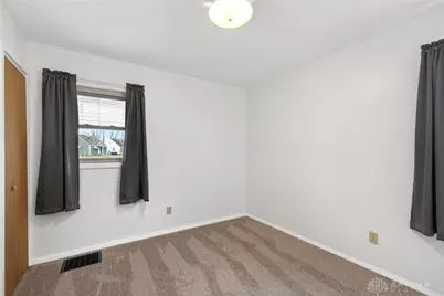 630 Alexander Drive, Dayton, OH 45403 - Photo 17