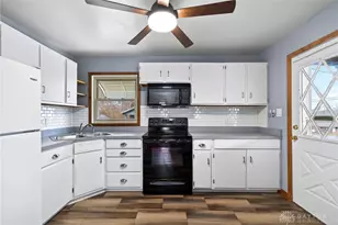 630 Alexander Dr, Dayton, OH 45403 - Photo 11