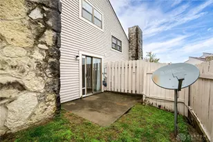 2389 Fieldstone Cir, Fairborn, OH 45324 - Photo 33