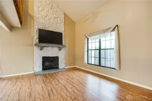 2389 Fieldstone Cir, Fairborn, OH 45324 - Photo 9