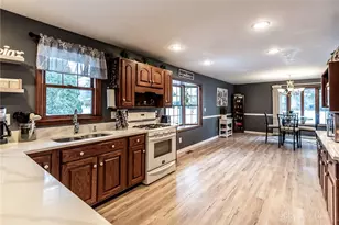 7250 Southpoint Dr, Washington Twp, OH 45459 - Photo 3