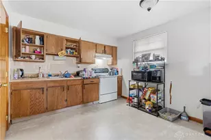 1878 Stewart Blvd, Fairborn, OH 45324 - Photo 7