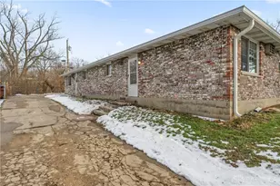 1878 Stewart Blvd, Fairborn, OH 45324 - Photo 3