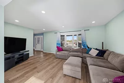 141 Saundra Court, Dayton, OH 45430 - Photo 3