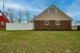 401 Kings Chapel Dr, Troy, OH 45373 - Photo 27