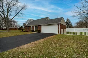 401 Kings Chapel Dr, Troy, OH 45373 - Photo 25