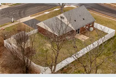 401 Kings Chapel Drive, Troy, OH 45373 - Photo 39